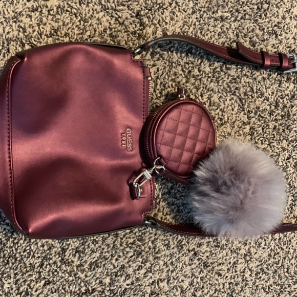 Guess Cross Body Purse - Picture 2 of 4